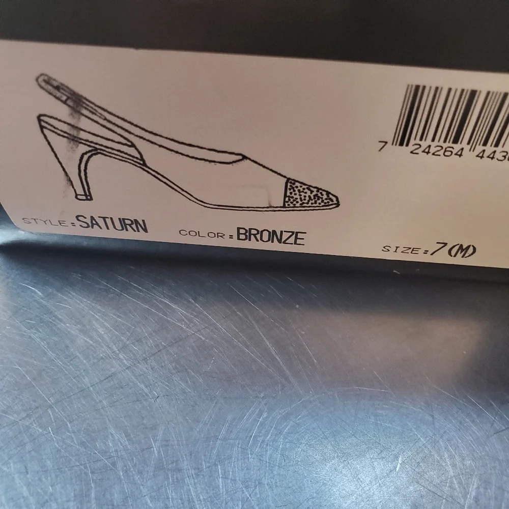 Like new Indeed Saturn Style Bronze‎ Slingback Heel
